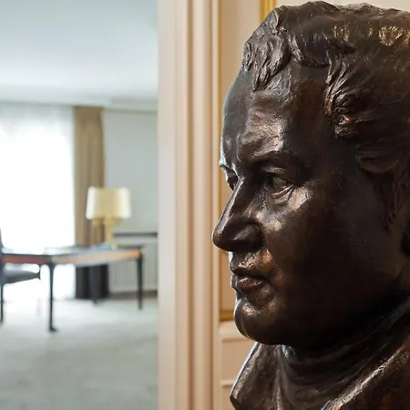 The Westin Grand Hotel 5*