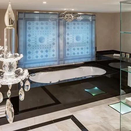 The Westin Grand 5*