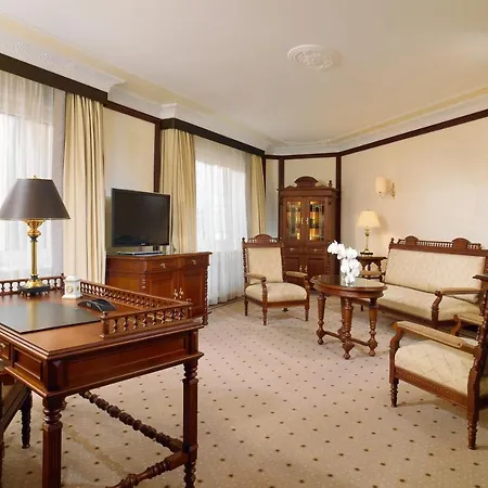 מלון The Westin Grand