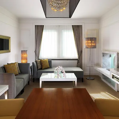 The Westin Grand 5*