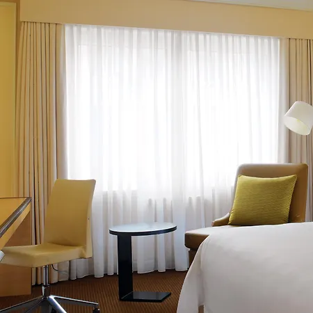 The Westin Grand 5*