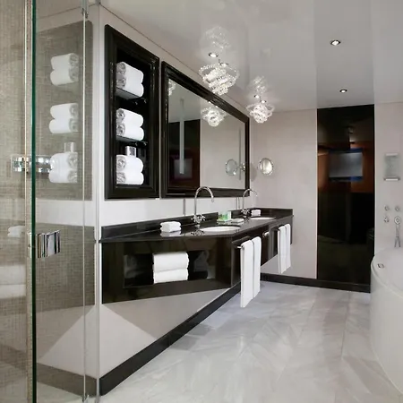The Westin Grand 5*