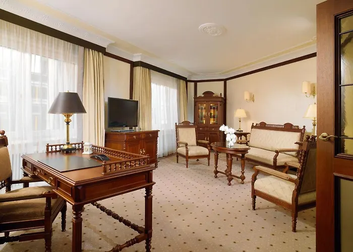 Szálloda The Westin Grand