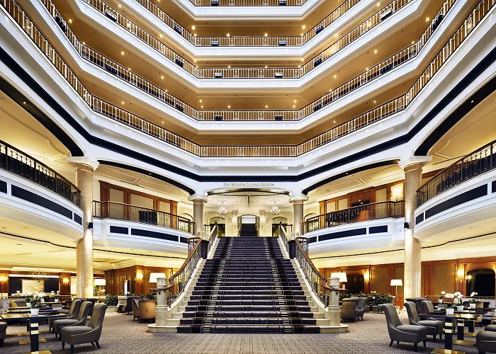 The Westin Grand فندق 5*