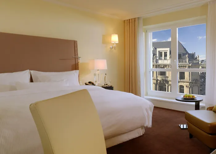 The Westin Grand فندق 5*